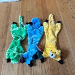 Altus stuffing free dog toys